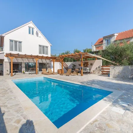 Holiday home Boutique In Donje Polje With Pool *