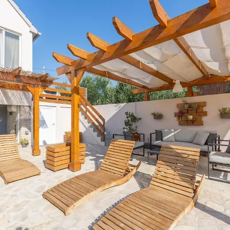 Holiday home Boutique In Donje Polje With Pool Sibenik