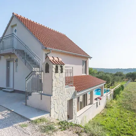 In Donje Polje Near Seabeach Šibenik